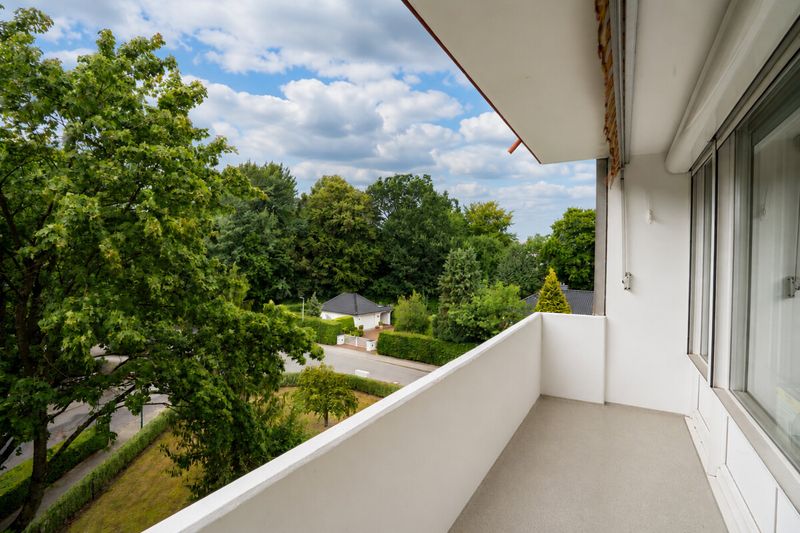81 qm große 3-Raum-Wohnung mit Süd Balkon - perfekt gelegen!